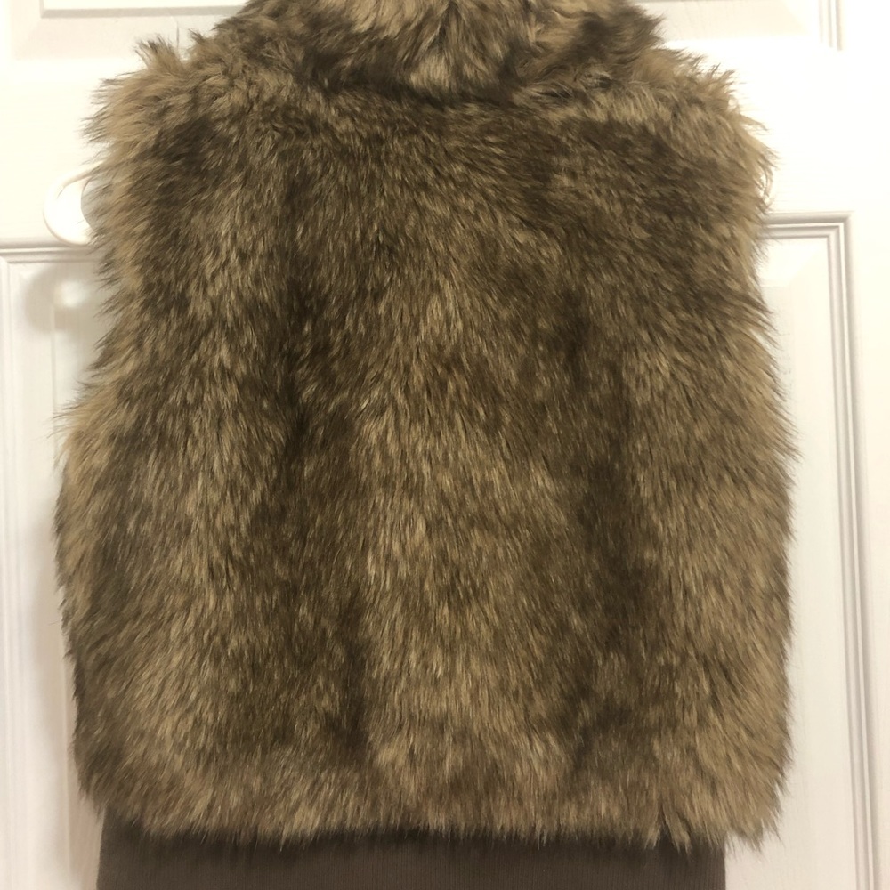 NWOT H&M Brown Faux Fur Vest - Picture 4 of 4
